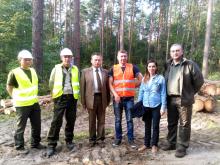 Wizyta wiceminister środowiska w radomskich lasach
