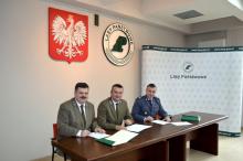 Leśnicy i Policja dla ochrony i bezpieczeństwa lasów