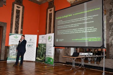 Konferencja o lasach wokół Kielc